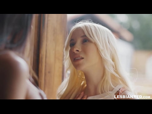 ❤️ Chica vuelve a casa unos meses después y acaba comiéndole el coño a su madrastra Super sexo en es.porn-mate.ru ❌️